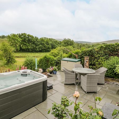 White Roses Retreat Villa Betws-y-Coed Exterior photo