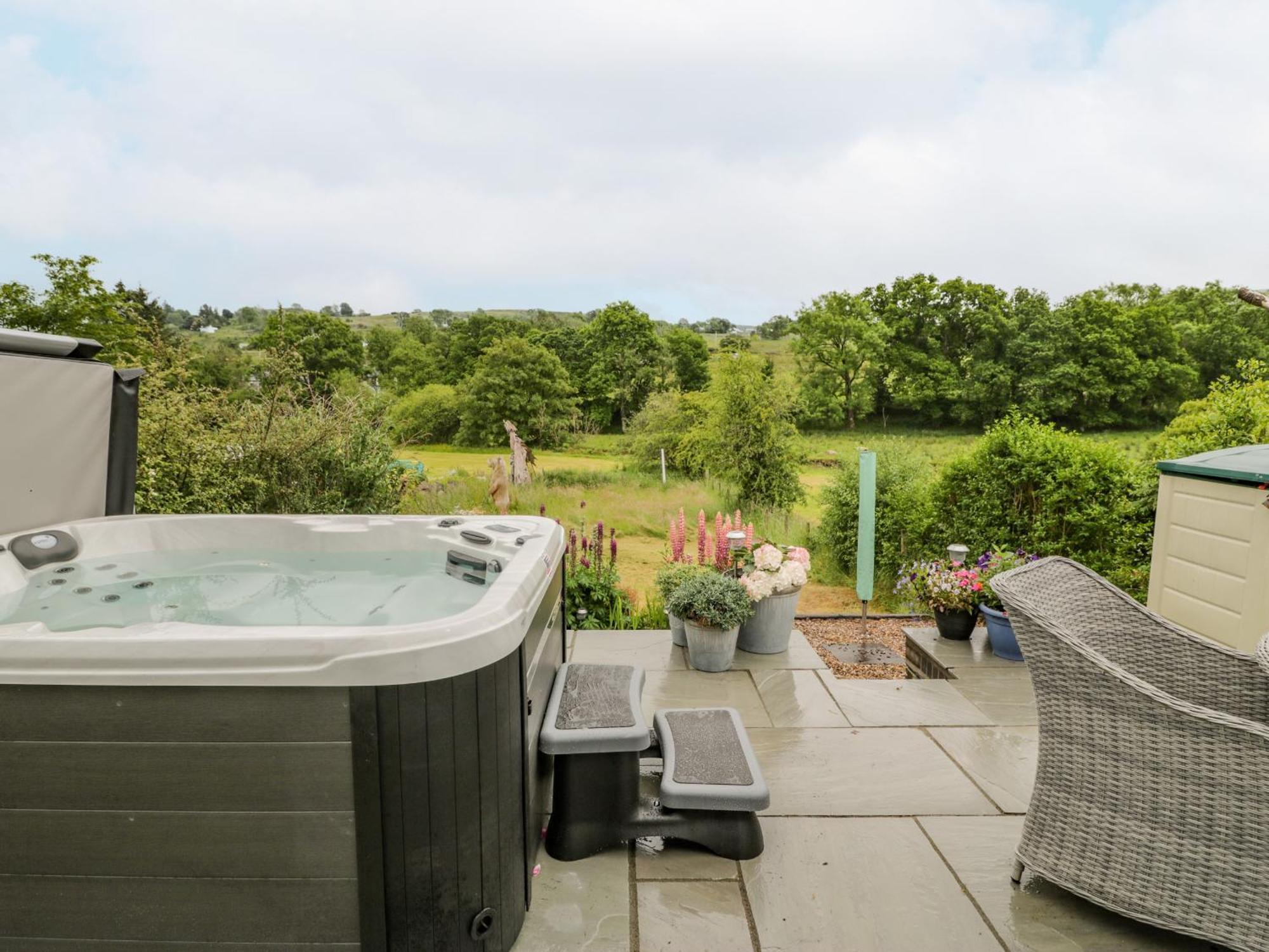 White Roses Retreat Villa Betws-y-Coed Exterior photo